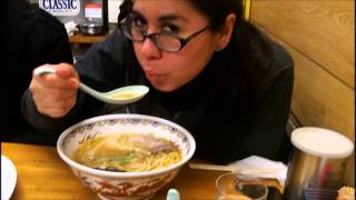 Recorriendo Japón 4 Sapporo Ramen Yokocho Callejón del Ramen [upl. by Kcirredal]