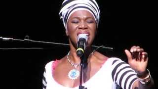 IndiaArie quotReady For Lovequot  Beacon Theatre New York NY 11213 [upl. by Godderd]