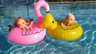 FLOATIES  Elsa amp Anna toddlers  Pool Party  Water fun Big float Splash Swim [upl. by Auehsoj]