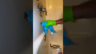 satisfyingplumpingplumbing diy plumber cleaningbathrobe cleaningmotivationbathtub bathroom [upl. by Eidua]