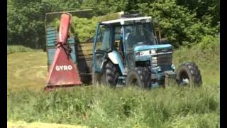 Ford 7910 with silgle chop at silage [upl. by Agathe]