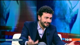 Massimo Polidoro al TG5 presenta quotIl passato è una bestia ferocequot [upl. by Arutak680]