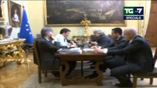 CONSULTAZIONI GRILLO VS RENZI [upl. by Dalenna534]