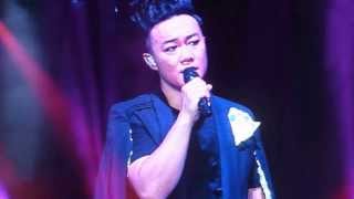 Eason Chan 陳奕迅 你的背包 Ni te Bei Bao Sydney Concert 29 Sept 2013 [upl. by Bellamy698]