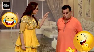 BUDHI NU THALEY LA KE RAKHNA II NASIR CHINYOTI amp SOBIA KHAN 2019 New Stage Drama Best Comedy Clip😂 [upl. by Yereffej]