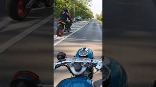 Von Motorrad OHNE Kennzeichen überholt 🙄🤔 [upl. by Diva]