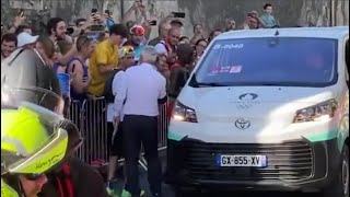 Broken marathon legend Eliud Kipchoge forced to take taxi to Olympic Finish line [upl. by Knorring331]