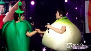 fancam 100828 Super Show 3 in Qingdao  CookingCooking Donghae focus [upl. by Anivlis]