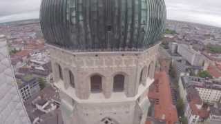 Drohnenflug über die Frauenkirche und das Rathaus München  Multicopter [upl. by Colver]