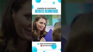 Artritis Reumatoidea Crónica 📍En todo el mundo la artritis reumatoide afecta aproximadamente al 1 de la población 📍Afecta a las mujeres con una frecuencia de 2 a 3 veces superior a la de los varones 📍Habitualmente la artritis reumatoide se manifiesta en individuos con edades comprendidas entre los 35 y los 50 años aunque puede aparecer a cualquier edad 📍En niños puede darse un trastorno similar a la artritis reumatoide llamado artritis idiopática juvenil y cuyo pronóstico es a menud [upl. by Girovard]