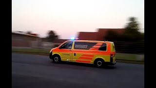 Adventskalender Erstes Türchen NEF Rettungsdienst Landkreis Aurich auf Einsatzfahrt [upl. by Cleve]