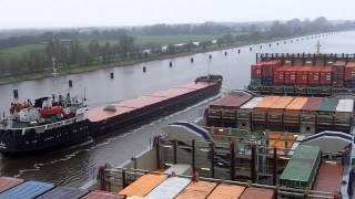 Mit einem Containerschiff durch den NordOstseeKanal [upl. by Oramug]