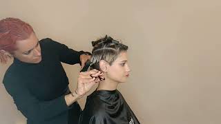 TUTORIAL  Taglio Moda Corto Donna Undercut [upl. by Assiralk]