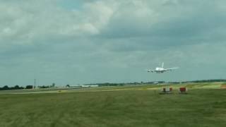 Nepovedené přistání Airbusu A 380 na letiště Václava Havla [upl. by Woodberry892]