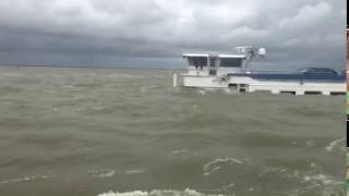 Binnenvaartschip gezonken op het IJsselmeer [upl. by Dott]