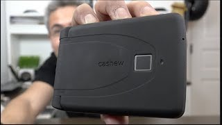 Billetera del futuro con Lector de huella dactilar el primero Cashew Smart Wallet [upl. by Sicard]