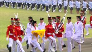 Upacara Penurunan Bendera Merah Putih di Istana Negara  17 Agustus 2015 [upl. by Amak862]