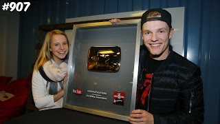 1 MILJOEN AWARD  ENZOKNOL VLOG 907 [upl. by Enelcaj]