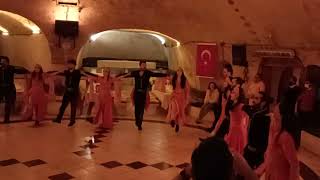 Baile típico de Turquía [upl. by Neville]