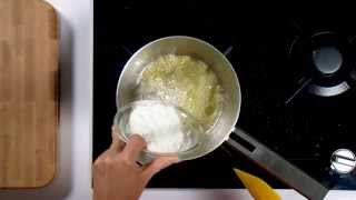 Instructievideo Zelf bechamel maken [upl. by Laney]