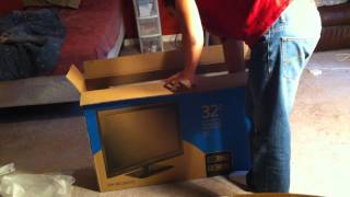 Dynex 32quot 720p LCD TV Unboxing [upl. by Alysia]