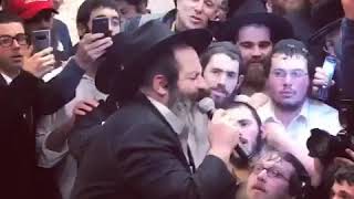 Rubashkin recites emotional blessing matir asurim [upl. by Annabella]