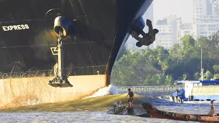 Remove Anchor Lines For Container Ships Leaving Port  4K Shipspotting [upl. by Clothilde]