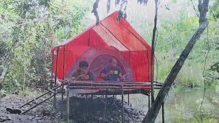 camping hujan deras membagun shelter tenda tepiyan danau tidur nyeyak di kabin tepi danau [upl. by Kiele242]