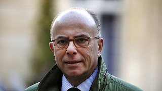 Cazeneuve nuovo capo del governo in Francia Valls lascia per candidarsi alle presidenziali [upl. by Brad]