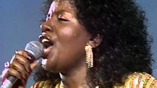 Gloria Gaynor  I Will Survive  Festival de Viña del Mar 1980 [upl. by Alarick669]