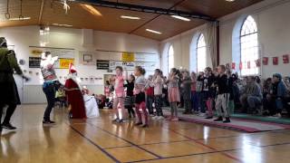 Dance4Kidz dansje Sinterklaasfeest 2015 [upl. by Enaej386]