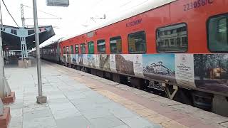 Mumbai CSMT  Amritsar Express slowly crossing Godhra railway station This train has been diverted [upl. by Acirretal]