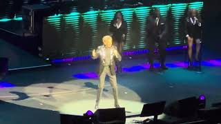 Barry Manilow live Looks Like We Made It [upl. by Anesuza]