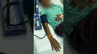 demonstration of trousseau’s sign of Hypocalcemia watch the wrist tetany [upl. by Thirzi]