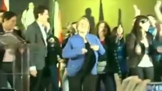 Bachelet Nena Mala bailando [upl. by Ymiaj]