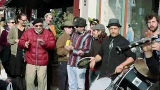 quotKlez Californiaquot Klezmer Street Party  Sauls Deli in North Berkeley [upl. by Sotnas345]