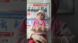 Sha pertama kali naik kereta babyvideos bayifunny cutebaby babyimutindonesia cutebabyshorts [upl. by Nylla]