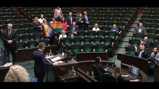 Przedstawiciel projektu „Stop LGBT” przemawiał w Sejmie Marszałek Hołownia wyłączył mu mikrofon [upl. by Scotty]