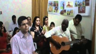 Hino quotLevarei a minha cruz cantandoquot  Igreja em Três Corações  010412 [upl. by Catrina]