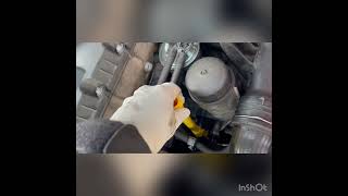 Audi A4 Ölmessstab Trichter Wechsel  Oil Dipstick Tube Funnel change  Urdu  Hindi [upl. by Ally]