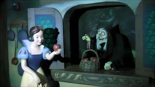 Snow Whites Scary Adventures Magic Kingdom Walt Disney World HD 1080p [upl. by Etsirhc]