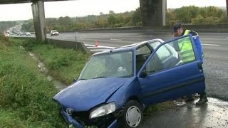 Senlis une autoroute sous haute surveillance [upl. by Melany7]