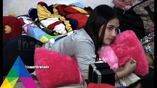 INSERT  GAYA PRILLY LATUCONSINA BILA SANTAI DI LOKASI SYUTING [upl. by Chessy408]