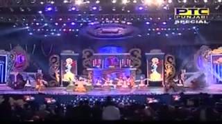 Binnu DhillonAmrinder gill Bhangra Performance On Ptc Award 2014 [upl. by Liddle258]