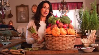 AFFORDABLE Thanksgiving Centerpiece  Centerpiece DIY Tutorial  PARISIENNE FARMGIRL  HOLIDAY IDEAS [upl. by Grogan]