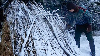 36 Day Build a Snow Shelter Winter Camping Bushcraft Survival Shelter  Life in the forest [upl. by Inalaehak]