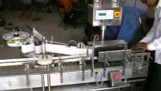 bottle labelling machine wrap around sticker labelling Bottiglia Etichettatrice [upl. by Crudden152]