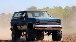 Upgrading a 4x4 GMC Square Body Blazer [upl. by Azirb798]