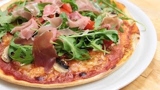 RucolaPizza mit Parmaschinken und frischen Tomaten [upl. by Johnson]