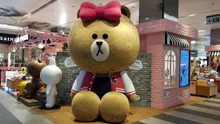 Walkthrough Line Friends Cafe amp Store in Taipei Taiwan [upl. by Holly]